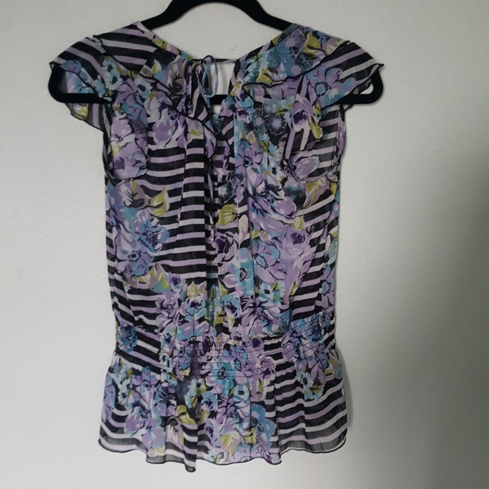 Purple Ruffle Floral Blouse - Picture 4 of 5